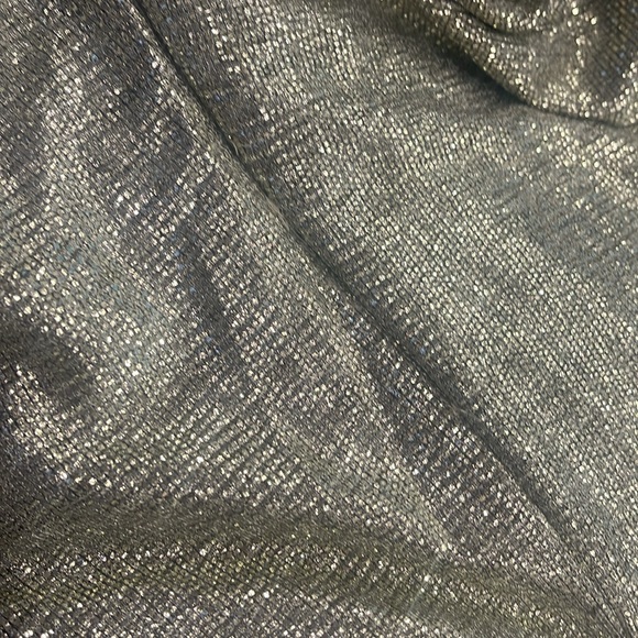 Betsy & Adam Women's Gold & Silver Metallic Surplice Cape Gown NWT - Reemoly - Picture 8 of 9